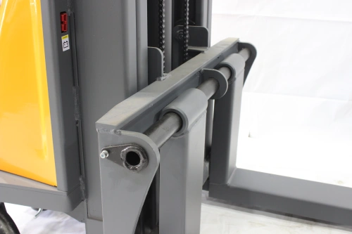 Штабелер гидравлический с электроподъемом 1,5 т 3,5 м XILIN CDD15B-E с раздвижными вилами по ценам производителя в Екатеринбурге с доставкой по всей России