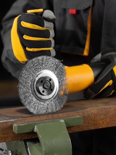 Щетка для УШМ, 125 мм, "Плоская", витая нержавеющая проволока 0.3 мм, посадка 22.2 мм Denzel по ценам производителя в Екатеринбурге с доставкой по всей России