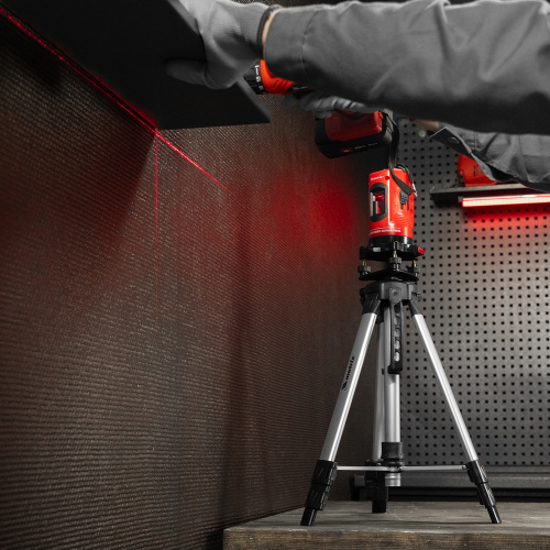 Лазерный уровень самовыравнивающийся, 150 мм, штатив 1150 мм, набор в пластиковом кейсе Matrix по ценам производителя в Екатеринбурге с доставкой по всей России