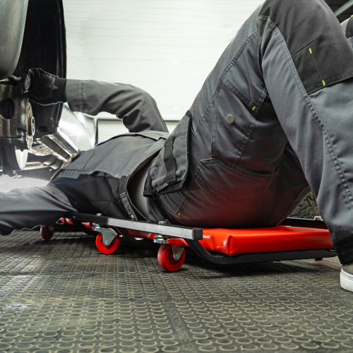 Лежак ремонтный на шести колесах, 1030 х 440 х 120 мм, поднимающийся подголовник Matrix по ценам производителя в Екатеринбурге с доставкой по всей России