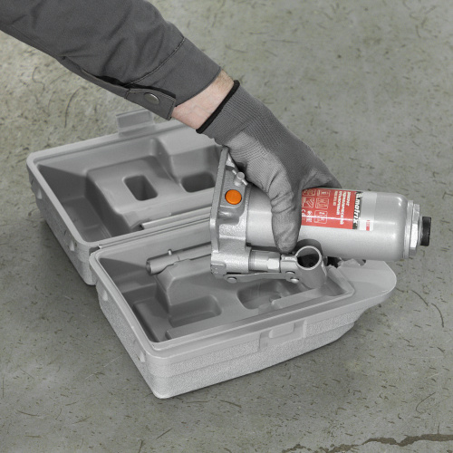 Домкрат гидравлический бутылочный, 6 т, h подъема 216-413 мм, в пластиковом кейсе Matrix по ценам производителя в Екатеринбурге с доставкой по всей России