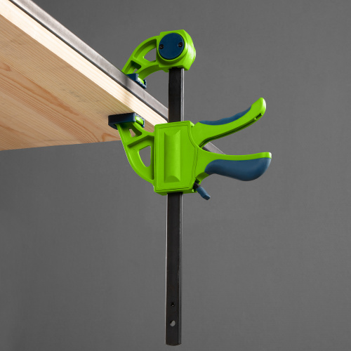 Струбцина F-образная, быстрозажимная, 150 х 70 х 360 мм, пластиковый корпус, фиксатор, двухкомпонентная рукоятка Сибртех по ценам производителя в Екатеринбурге с доставкой по всей России