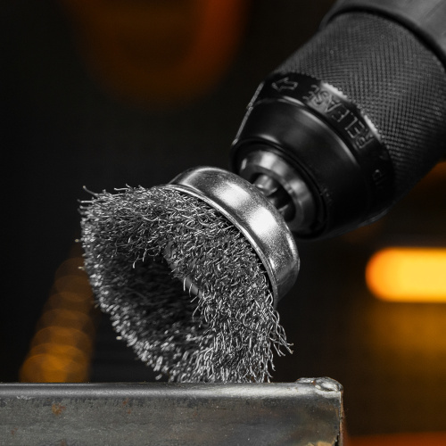 Набор щеток для дрели, 2 Плоские 50-75мм, 3 Чашки 25-50-75мм, шпилька,  нерж.вит. проволока Denzel по ценам производителя в Екатеринбурге с доставкой по всей России
