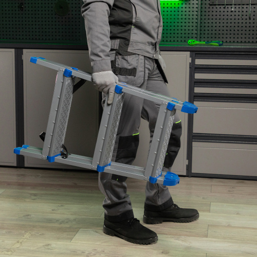 Стремянка двухсторонняя 3 ступени, сталь профиль, стальные ступени, Сибртех по ценам производителя в Екатеринбурге с доставкой по всей России