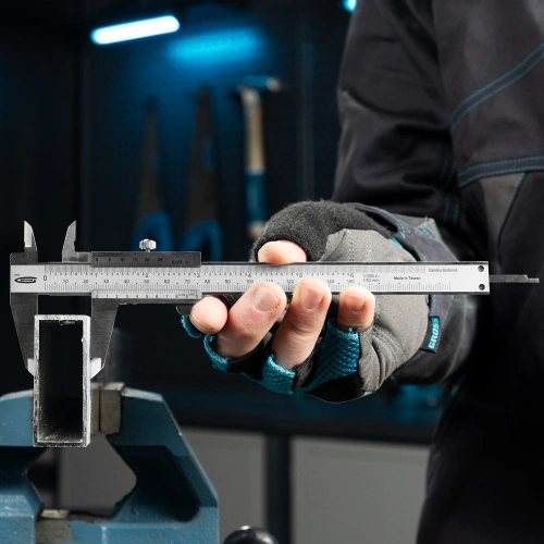 Штангенциркуль, 150 мм, 0.02 мм, нержавеющая сталь, с глубиномером Gross по ценам производителя в Екатеринбурге с доставкой по всей России