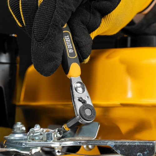 Ключ-трещотка для бит 1/4", 52 зуба, CrMo, адаптер для торцевых головок Denzel по ценам производителя в Екатеринбурге с доставкой по всей России