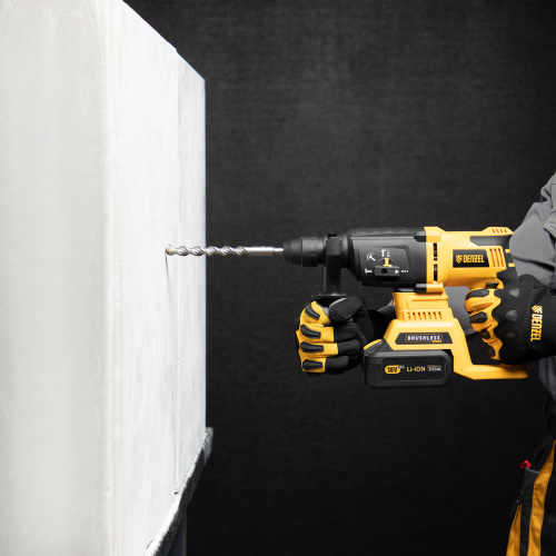 Бур по бетону, двойная спираль, три пылеотводящие кромки, 16 x 210 мм DENZEL по ценам производителя в Екатеринбурге с доставкой по всей России