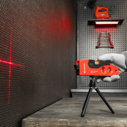 Лазерный уровень, 180 мм, 220 мм штатив, 4 глазка Matrix по ценам производителя в Екатеринбурге с доставкой по всей России