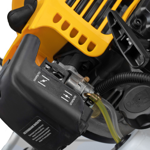 Триммер бензиновый DT-43E, 43 см3, неразъемная штанга, электростартер, состоит из 2 частей Denzel по ценам производителя в Екатеринбурге с доставкой по всей России