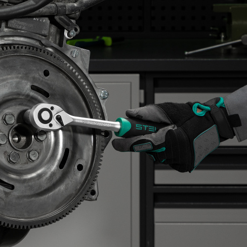 Набор инструментов, 1/2", 1/4", CrV, пластиковый кейс 82 предмета Stels по ценам производителя в Екатеринбурге с доставкой по всей России