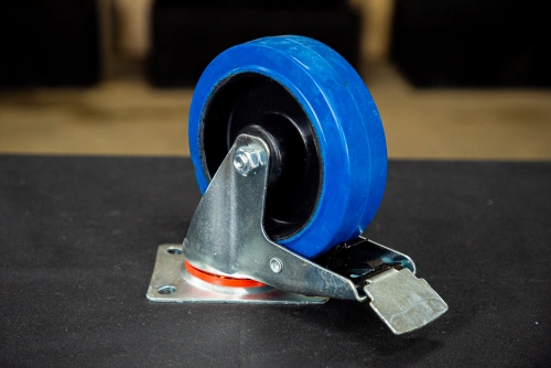 Колесо поворотное резина SRCLb 63 160 мм с тормозом (F) по ценам производителя в Екатеринбурге с доставкой по всей России