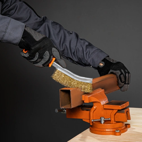 Тиски слесарные, 125 мм, поворотные, с наковальней Sparta по ценам производителя в Екатеринбурге с доставкой по всей России