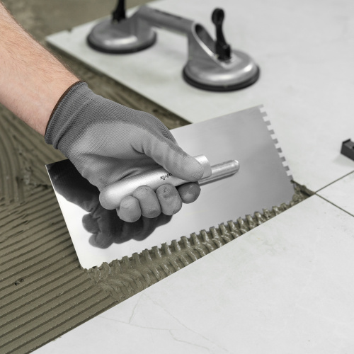 Гладилка из нержавеющей стали, 280 х 130 мм, деревянная ручка, зуб 6 х 6 мм Matrix по ценам производителя в Екатеринбурге с доставкой по всей России