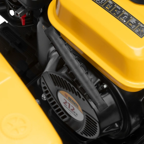 Бензиновая снегоуборочная машина SBM 610DT PRO, 212cc, гусеницы, эл.старт, блок. дифф. Denzel по ценам производителя в Екатеринбурге с доставкой по всей России