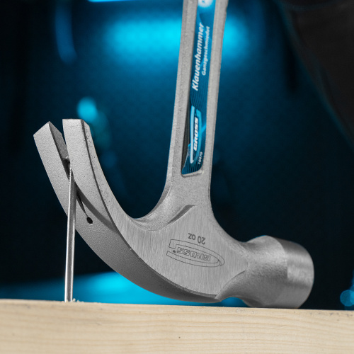 Молоток-гвоздодер, 570 г, цельнокованый, трехкомпонентная рукоятка Gross по ценам производителя в Екатеринбурге с доставкой по всей России