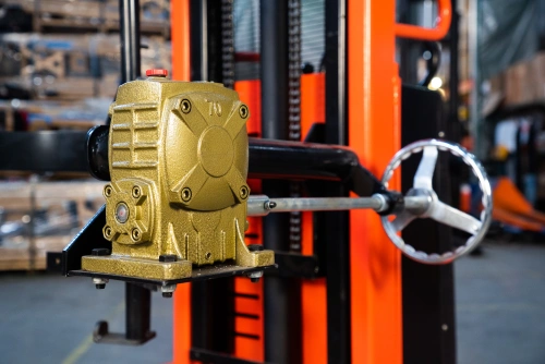 Штабелер-бочкокантователь гидравлический 0,35 т 2,5 м TOR CDT с электроподъемом по ценам производителя в Екатеринбурге с доставкой по всей России