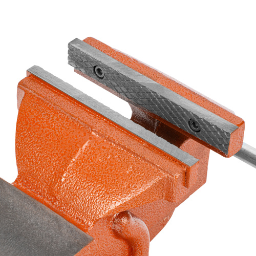 Тиски слесарные, 150 мм, поворотные, с наковальней Sparta по ценам производителя в Екатеринбурге с доставкой по всей России