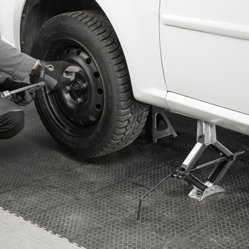 Домкрат ромбический винтовой универсальный ТУ 5.16-469-0213-04, 1.2 т, 135-410 мм Россия по ценам производителя в Екатеринбурге с доставкой по всей России