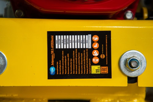 Виброплита 70 кг, 10,5кН (Honda) бак, коврик, колесный комплект TOR C-60T по ценам производителя в Екатеринбурге с доставкой по всей России