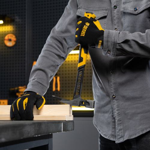 Молоток кровельщика 600 г, цельнокованый, боек с магнитом, двухкомп. обрезин. рук-ка Denzel по ценам производителя в Екатеринбурге с доставкой по всей России