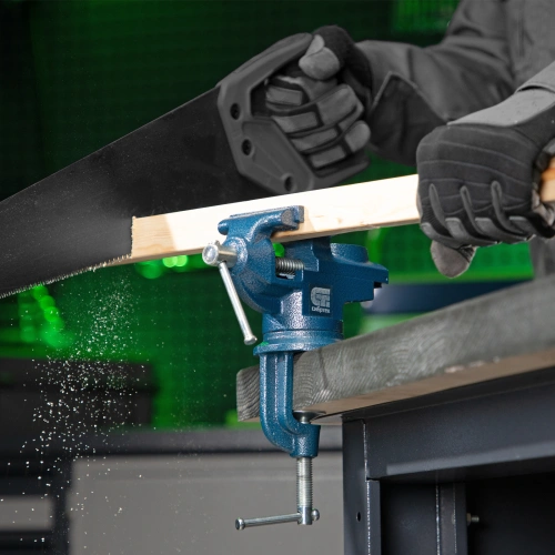 Тиски слесарные, настольные, поворотные, ширина рабочих губок 65 мм, наковальня Сибртех по ценам производителя в Екатеринбурге с доставкой по всей России