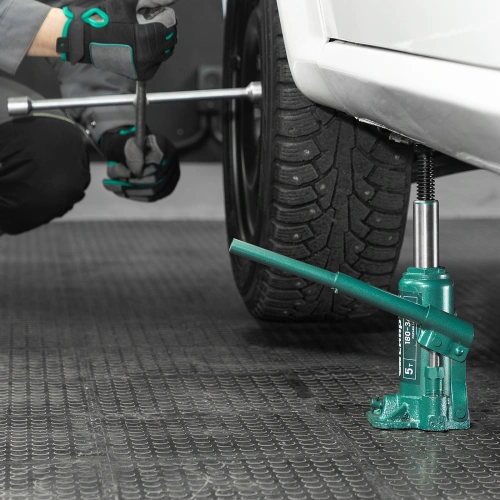 Домкрат гидравлический бутылочный, 5 т, 180-340 мм, в пласт. кейсе Сибртех по ценам производителя в Екатеринбурге с доставкой по всей России