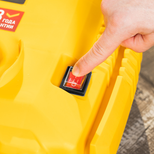 Компрессор воздушный DL1300, 10 бар, 1,3 кВт 180 л/мин 5 л, с набором аксессуаров Denzel по ценам производителя в Екатеринбурге с доставкой по всей России