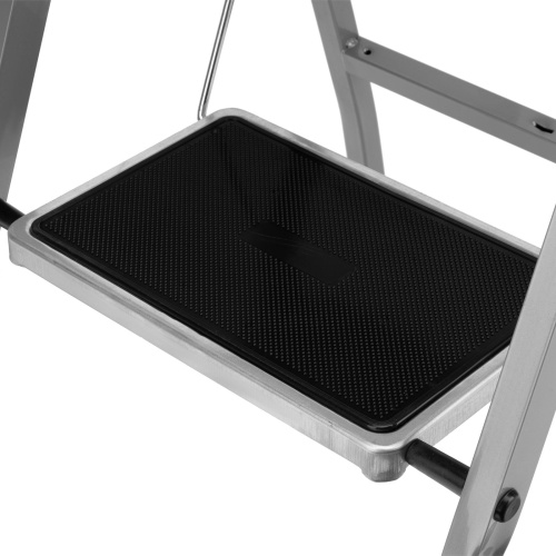 Стремянка 2 ступени, с полимерными ковриками, Сибртех по ценам производителя в Екатеринбурге с доставкой по всей России