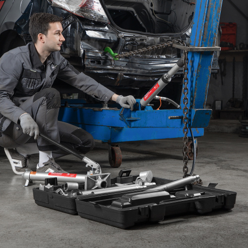 Растяжка гидравлическая, 10 т, набор из 17 предметов, 7 сменных насадок, в пластиковом кейсе Matrix по ценам производителя в Екатеринбурге с доставкой по всей России