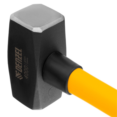 Кувалда 4000 г, кованая, фибергласовая  рукоятка c TPR покрытием, 880 мм Denzel по ценам производителя в Екатеринбурге с доставкой по всей России