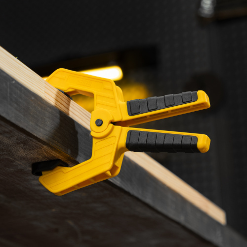 Струбцина клещеобразная, усиленная 65 х 50 мм, двухкомпонентные рукоятки Denzel по ценам производителя в Екатеринбурге с доставкой по всей России