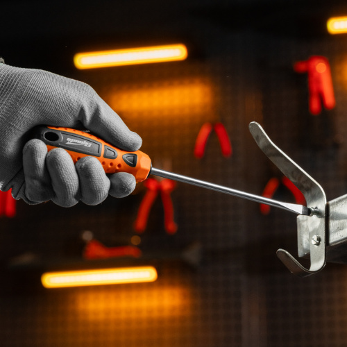 Набор отверток "Point", CrV, двухкомпонентные рукоятки, 6 шт, Sparta по ценам производителя в Екатеринбурге с доставкой по всей России