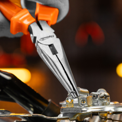 Длинногубцы прямые Classic, 160 мм, шлифованные, пластмассовые рукоятки Sparta по ценам производителя в Екатеринбурге с доставкой по всей России