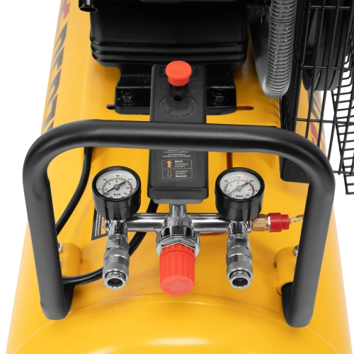 Компрессор воздушный BCV2200/100, ременный привод, 2.2 кВт, 100 литров, 370 л/мин Denzel по ценам производителя в Екатеринбурге с доставкой по всей России