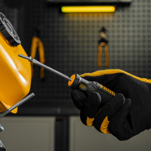 Отвертка SL5x75 мм, CrV, трехкомпонентная рукоятка Denzel по ценам производителя в Екатеринбурге с доставкой по всей России