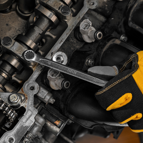 Набор инструментов, 1/2", 1/4", CrV, S2, пластиковый кейс, 64 предмета Denzel по ценам производителя в Екатеринбурге с доставкой по всей России