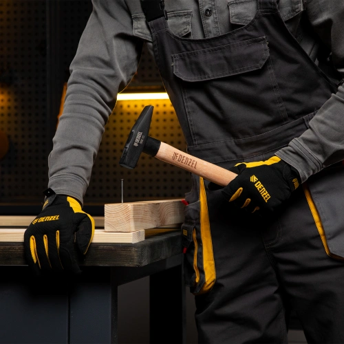 Молоток слесарный, 500 г, кованый квадратный боек, буковая рукоятка Denzel по ценам производителя в Екатеринбурге с доставкой по всей России