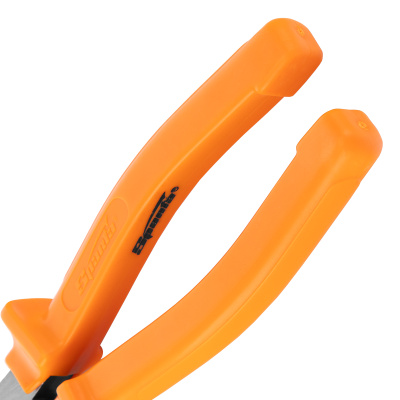 Плоскогубцы Classic, 200 мм, шлифованные, пластмассовые рукоятки Sparta по ценам производителя в Екатеринбурге с доставкой по всей России