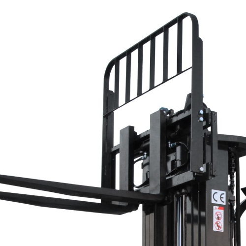 Электрический погрузчик YETT CPD15-A3LIH4-M-ZSM700-3W по ценам производителя в Екатеринбурге с доставкой по всей России