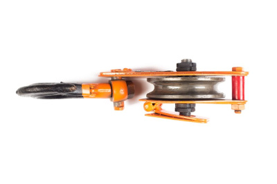 Блок монтажный однорольный с  крюком TOR 1 т с откидной щекой по ценам производителя в Екатеринбурге с доставкой по всей России