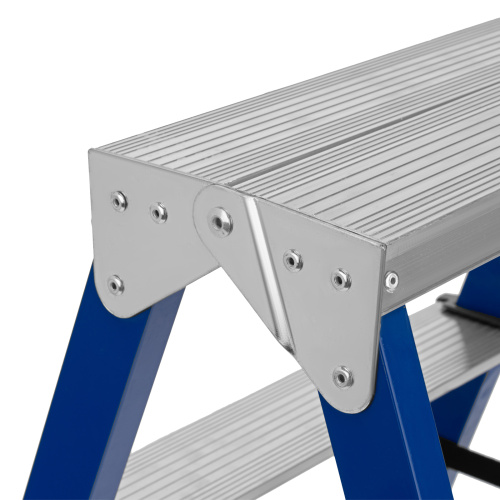 Стремянка двусторонняя 2 ступени, стальная, Сибртех по ценам производителя в Екатеринбурге с доставкой по всей России