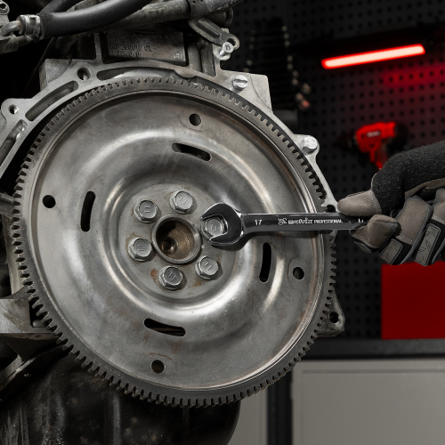 Набор ключей комбинированных, трещоточных шарнирных 13 шт. Matrix по ценам производителя в Екатеринбурге с доставкой по всей России