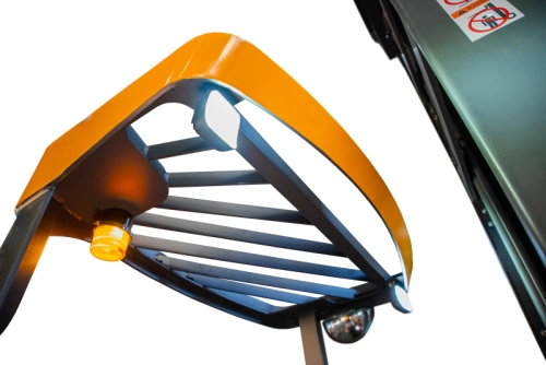 Ричтрак электрический с кабиной TOR 2,0 т 10,2 м CQD20-D Li-ion с камерой и быстрым подъемом купить в Москве с доставкой по всей России | ProtosMarket.ru