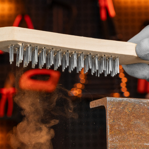 Щетка четырехрядная металлическая с деревянной ручкой Sparta по ценам производителя в Екатеринбурге с доставкой по всей России