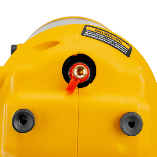 Компрессор воздушный DL1300, 10 бар, 1,3 кВт 180 л/мин 5 л, с набором аксессуаров Denzel по ценам производителя в Екатеринбурге с доставкой по всей России