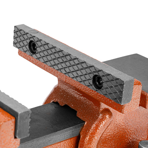 Тиски слесарные, 125 мм, поворотные, с наковальней Sparta по ценам производителя в Екатеринбурге с доставкой по всей России