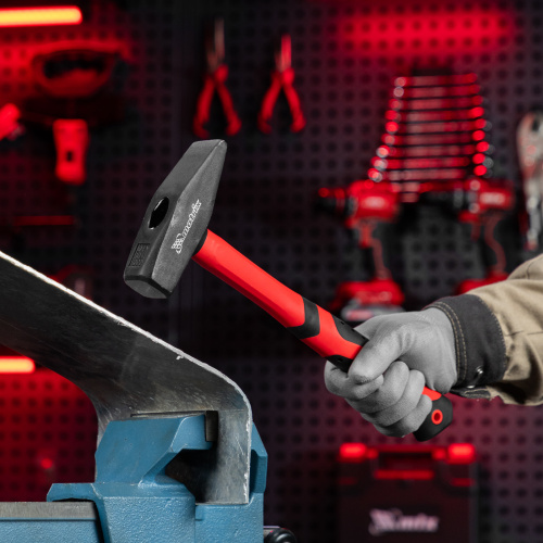 Молоток слесарный, 1000 г, фибергласовая обрезиненная рукоятка Matrix по ценам производителя в Екатеринбурге с доставкой по всей России