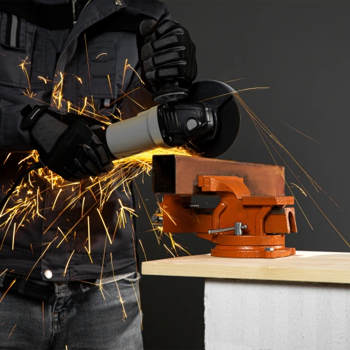 Тиски слесарные, 125 мм, поворотные, с наковальней Sparta по ценам производителя в Екатеринбурге с доставкой по всей России