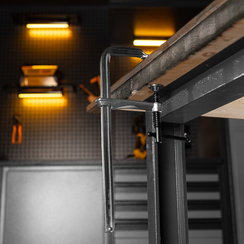 Струбцина F-образная, 100x300мм, кованая Denzel по ценам производителя в Екатеринбурге с доставкой по всей России