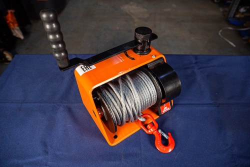 Лебедка ручная червячная TOR ЛРЧ 500 (VS) 0,5 т 25 м по ценам производителя в Екатеринбурге с доставкой по всей России